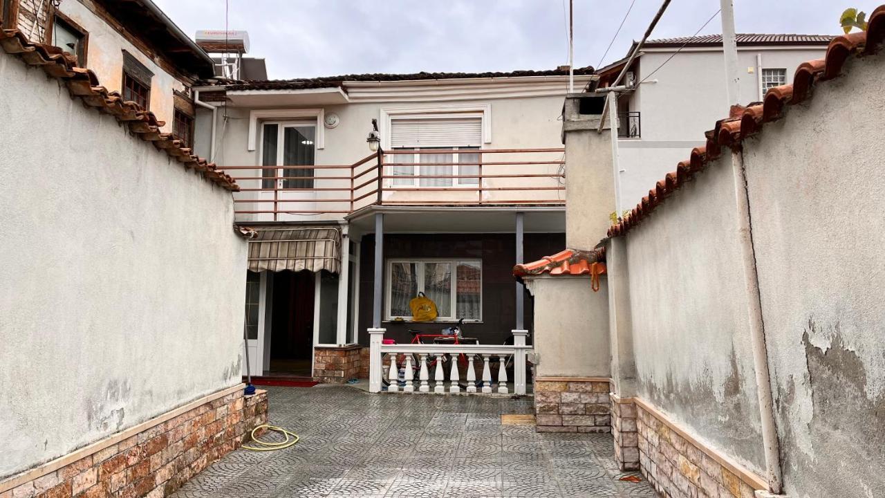 Hotel Driteza Korce Esterno foto
