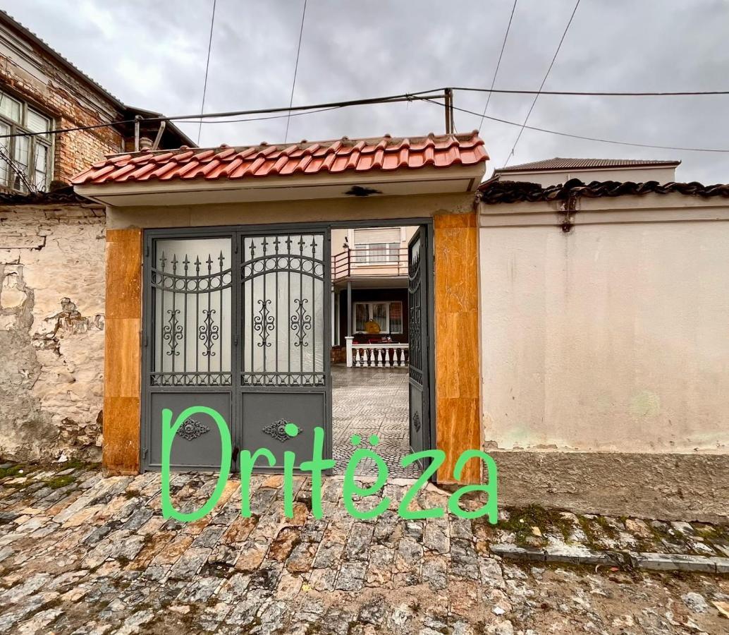 Hotel Driteza Korce Esterno foto