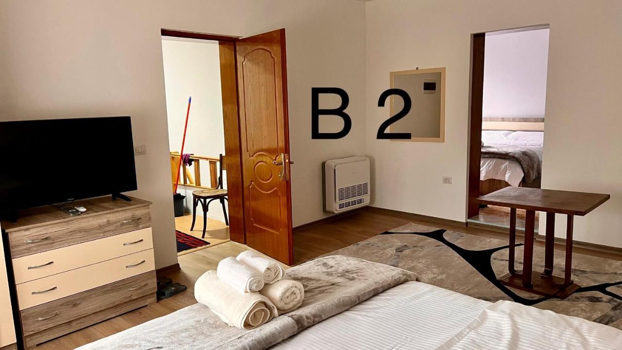 Hotel Driteza Korce Esterno foto