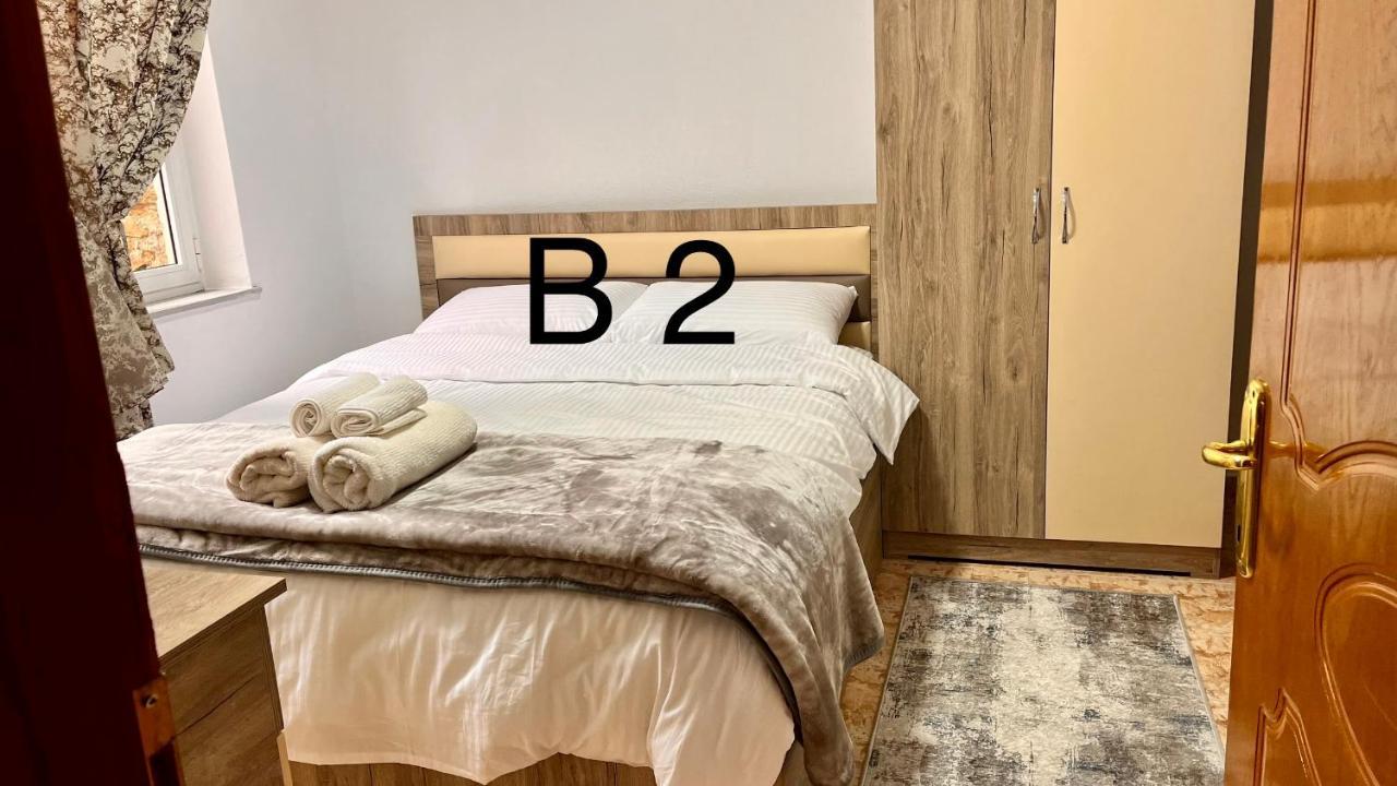 Hotel Driteza Korce Esterno foto