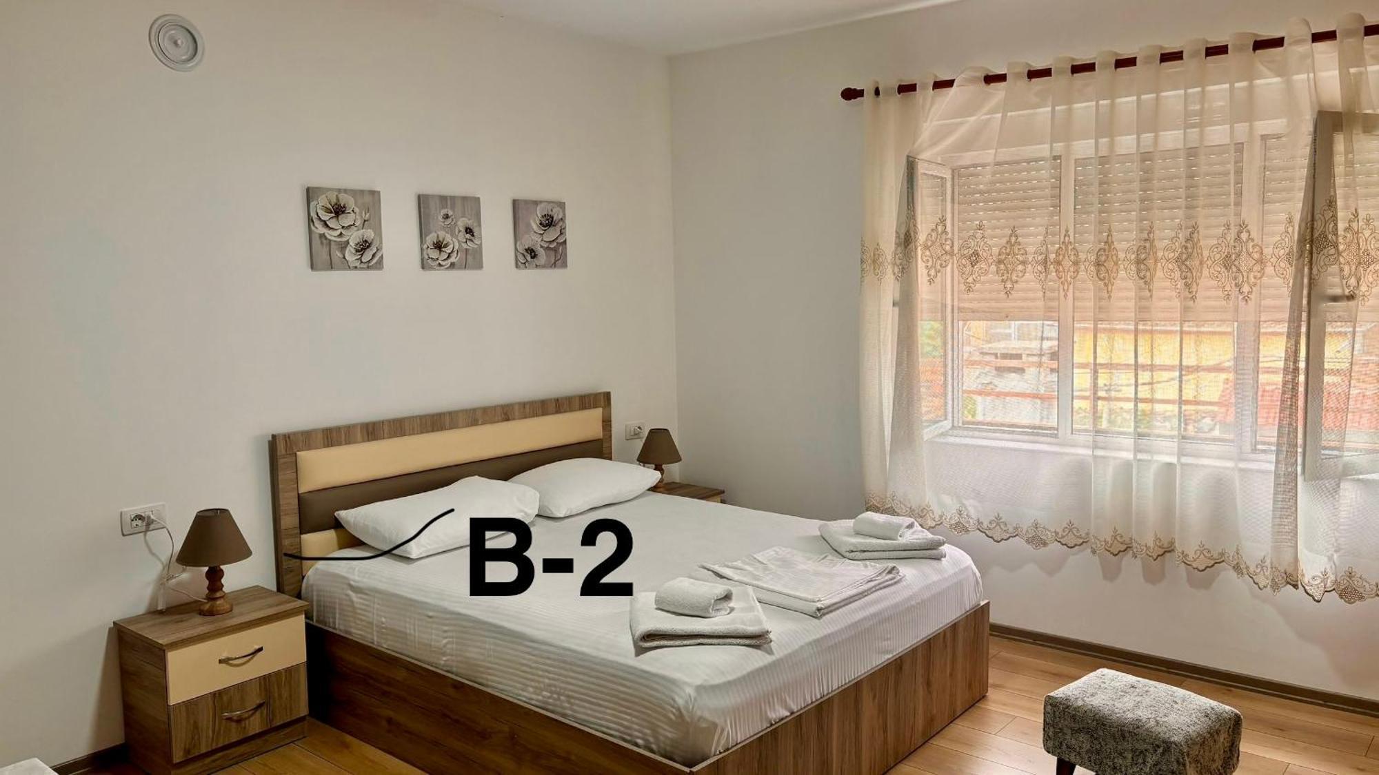 Hotel Driteza Korce Esterno foto