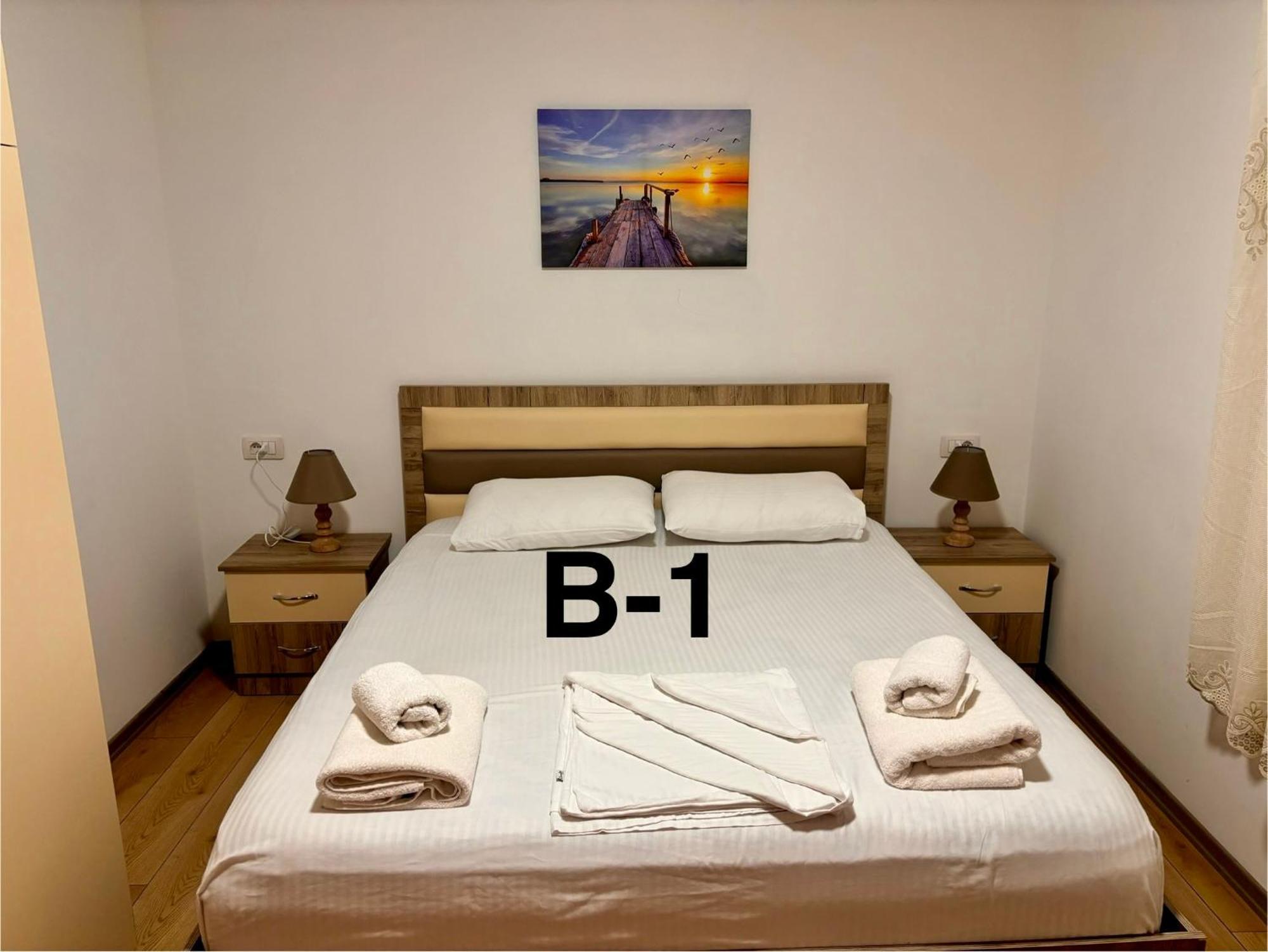 Hotel Driteza Korce Esterno foto