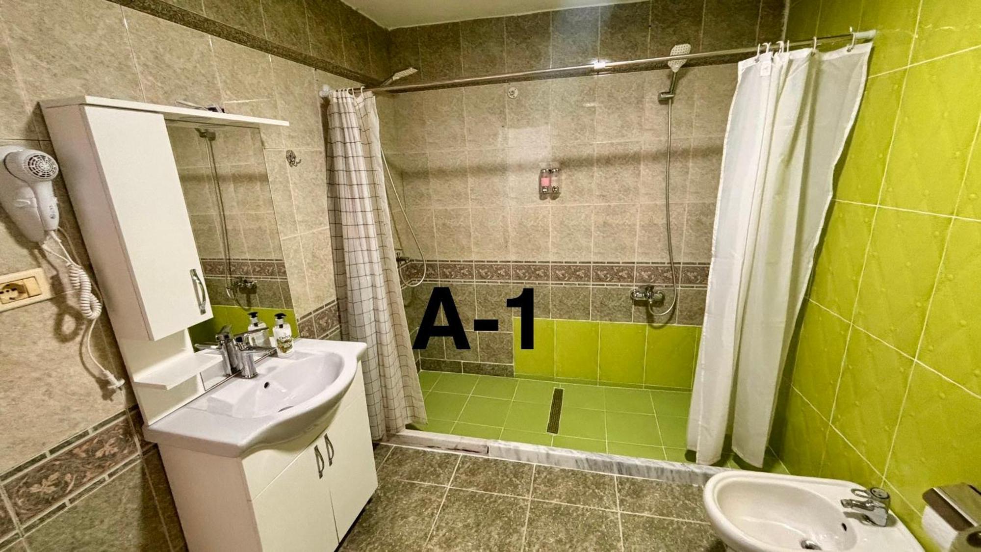 Hotel Driteza Korce Esterno foto