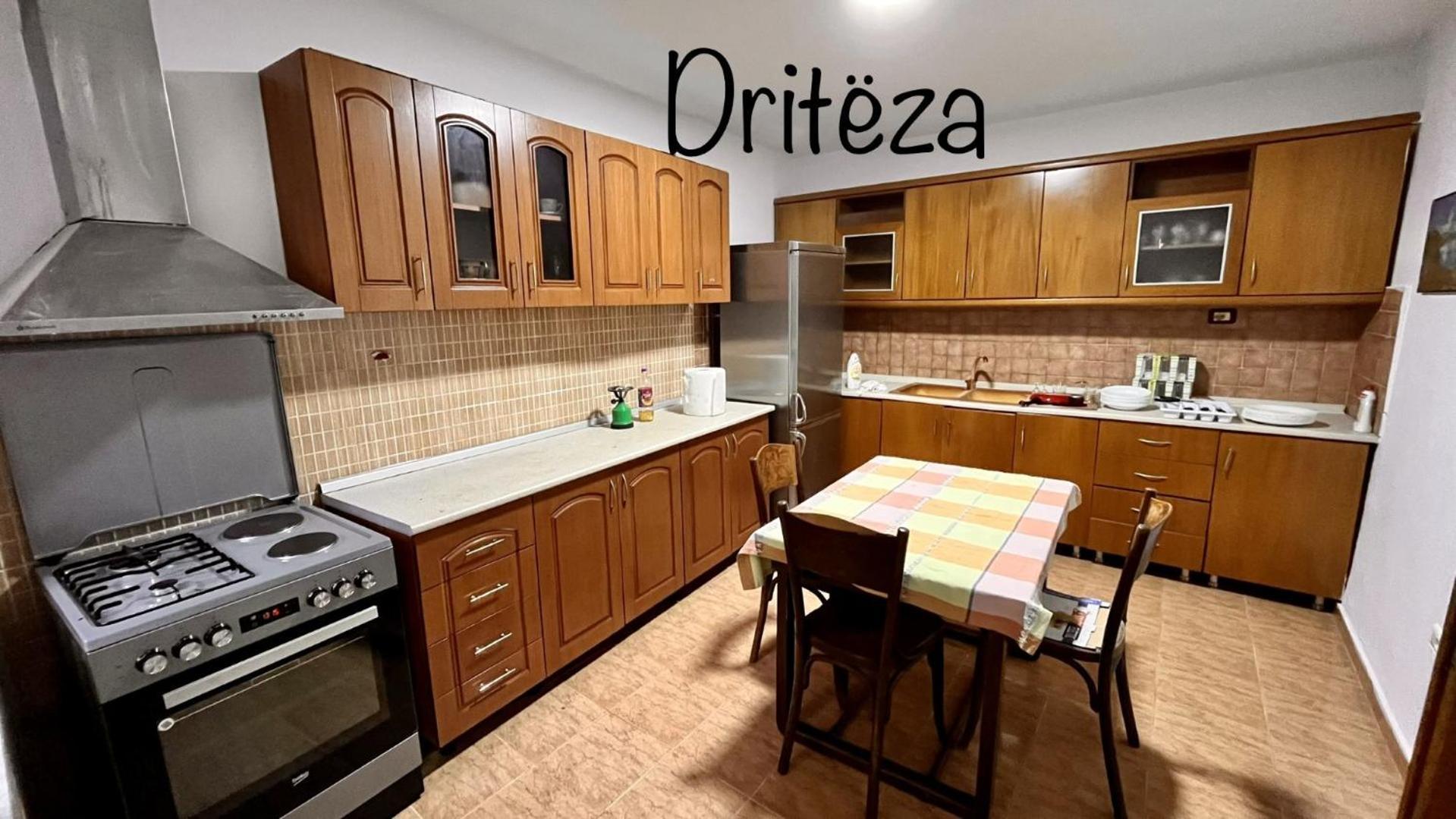 Hotel Driteza Korce Esterno foto